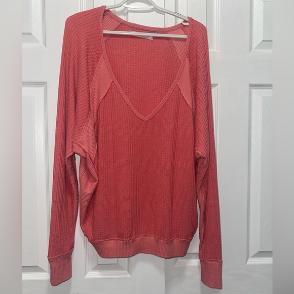 We The Free Woman’s VNeck Shirt - Picture 5 of 7